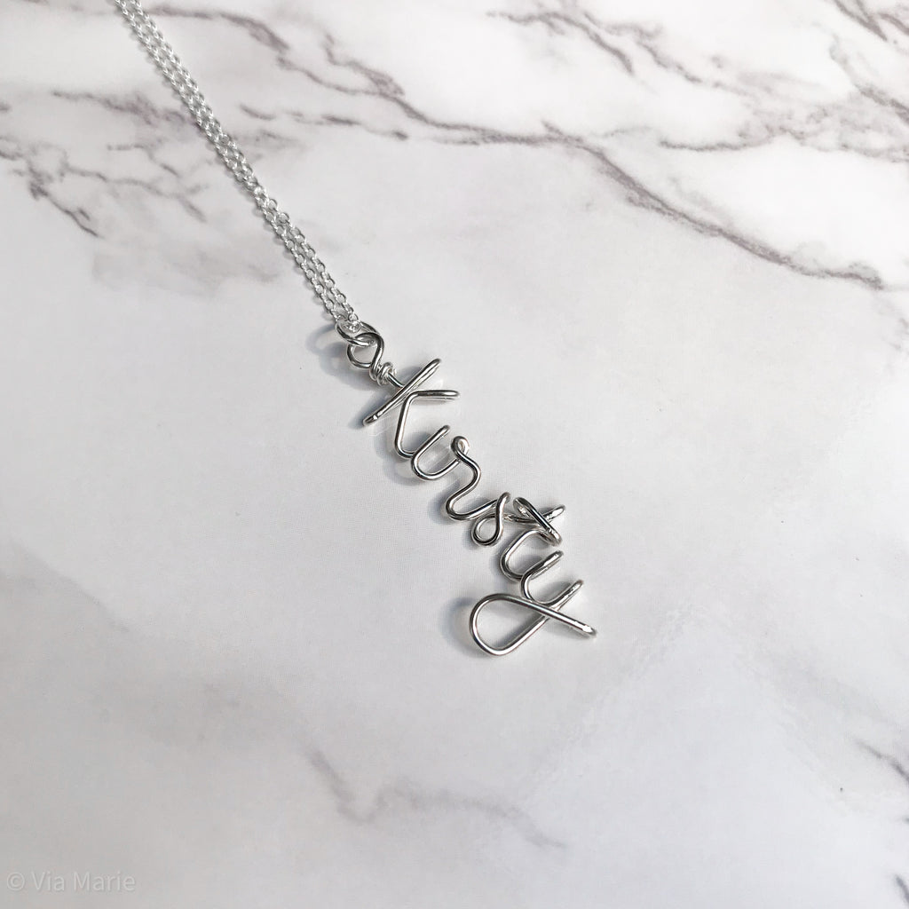 VERTICAL PERSONALISED NECKLACE